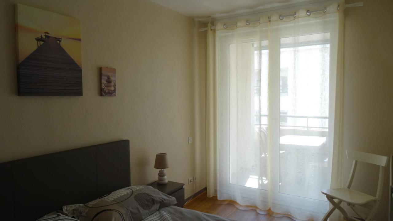 Appart T2 Standing Tout Confort Avec Balcon - Parking En Option Lyon Kültér fotó