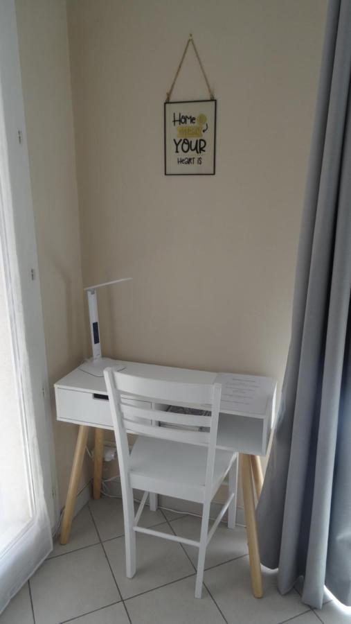 Appart T2 Standing Tout Confort Avec Balcon - Parking En Option Lyon Kültér fotó