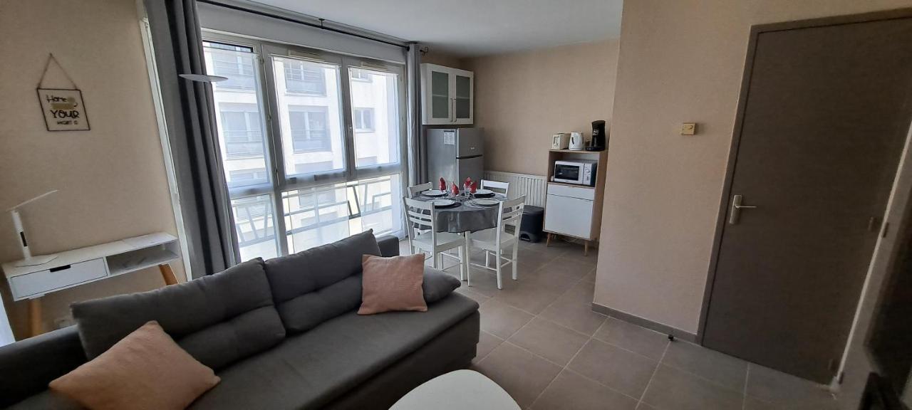 Appart T2 Standing Tout Confort Avec Balcon - Parking En Option Lyon Kültér fotó